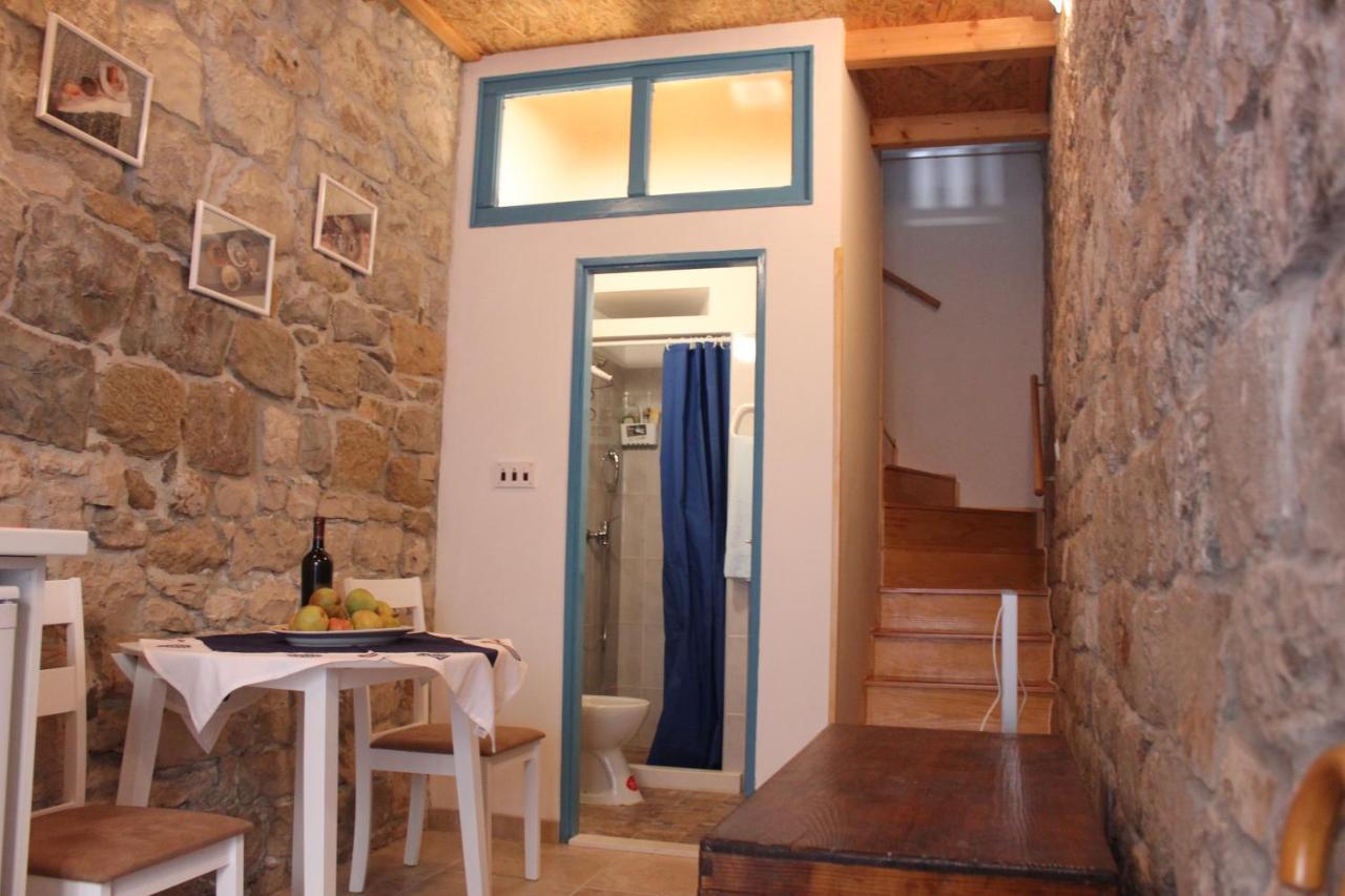 Lira - Studio Apartment Trogir Exteriör bild